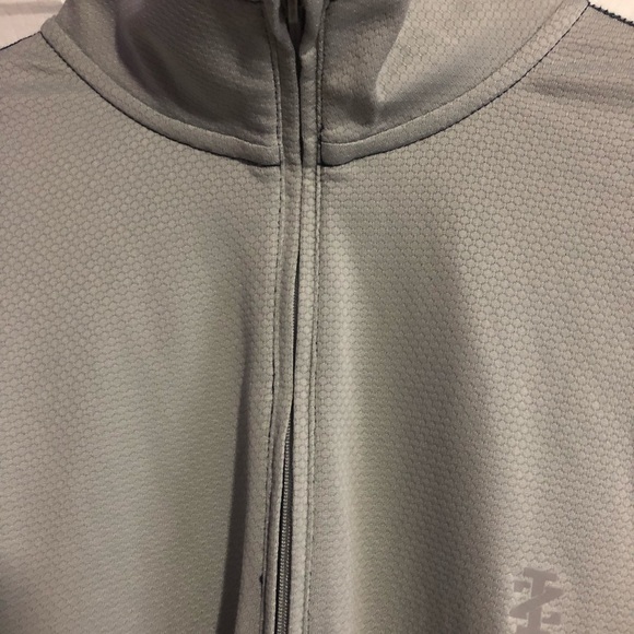 IZOD Golf Pullover - Picture 2 of 10